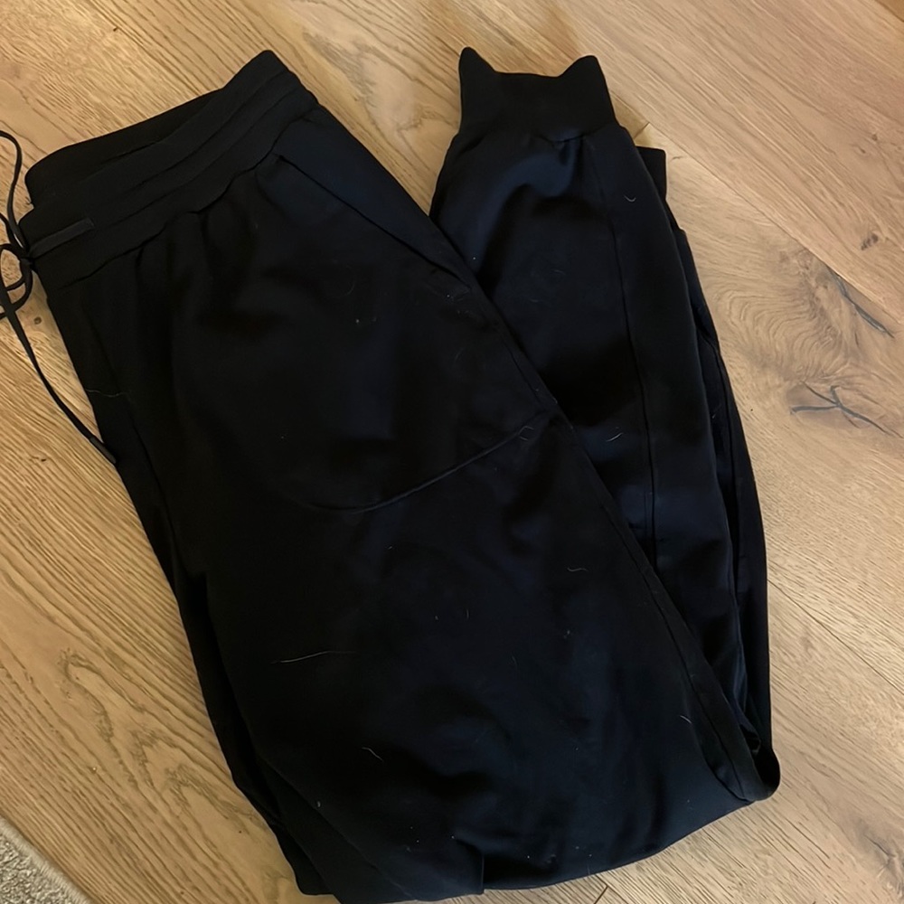 Black Zella live in joggers. Size small
